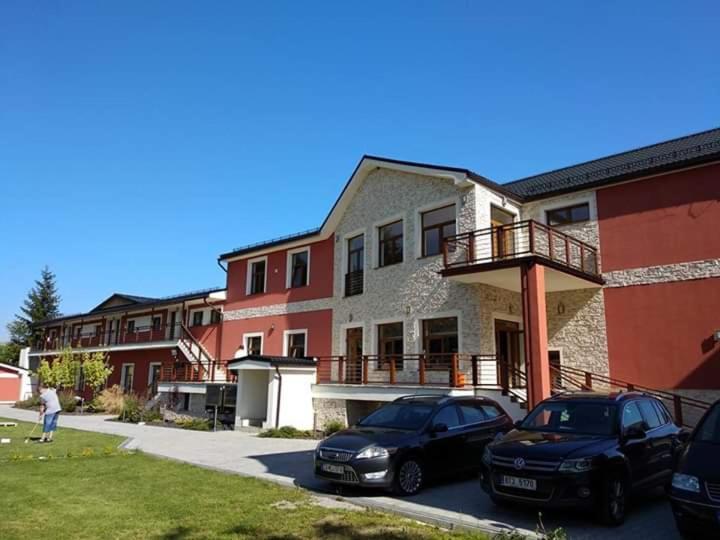 Hotel Harmonia Partizanska lupca Exterior foto