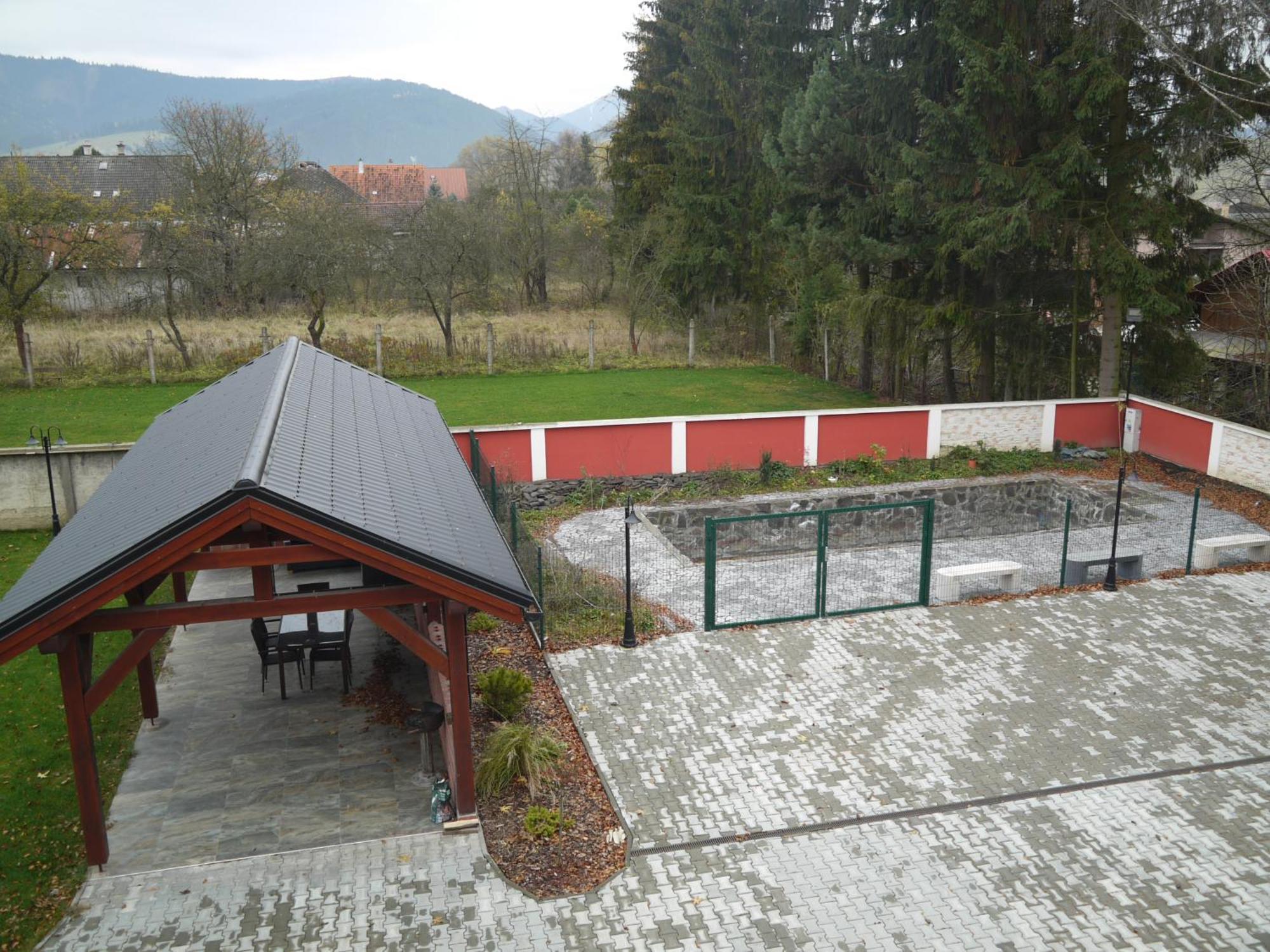 Hotel Harmonia Partizanska lupca Exterior foto